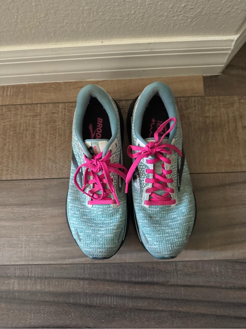 Brooks Women's Light Blue Running Shoes with Hot Pink Laces